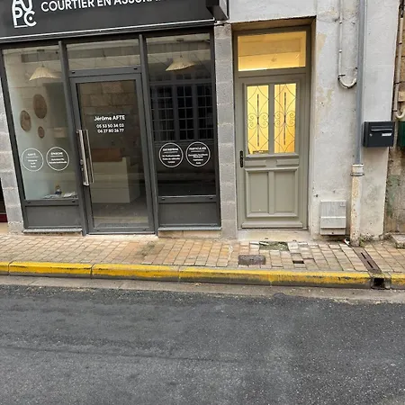 3 Montignac-Lascaux
