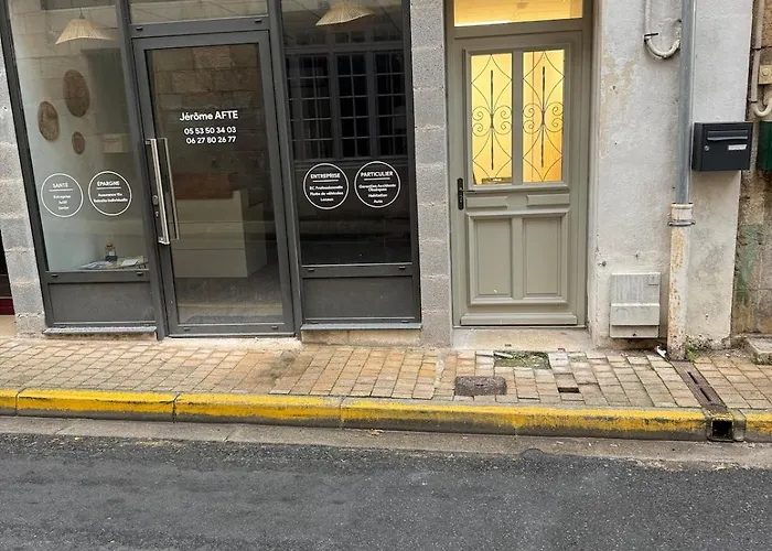3 Montignac-Lascaux